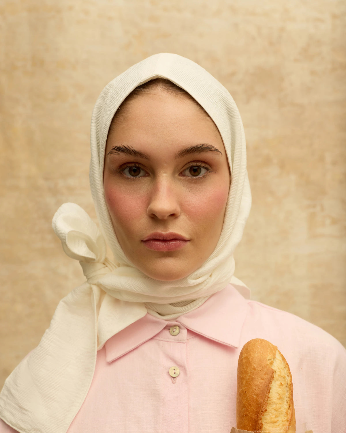 Lara Poli • Beyaz